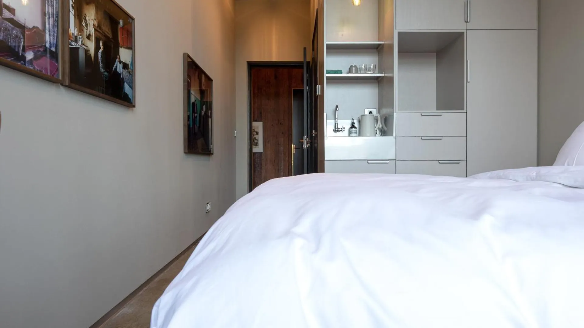Hotel Piet Hein Eek Eindhove 0*,  Hollandia